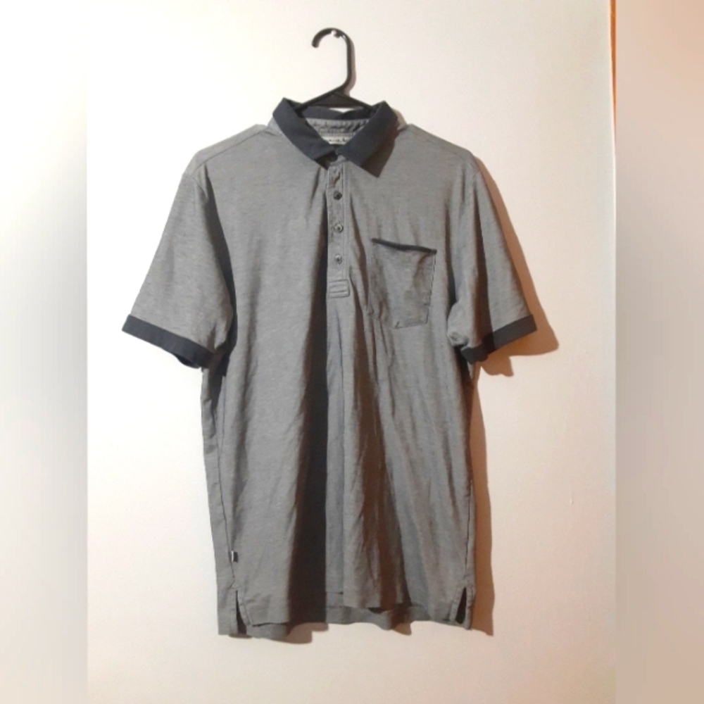 Travis Mathew Men's Polo Shirt Gray Black Mid Button Size Medium Golf Outdoors